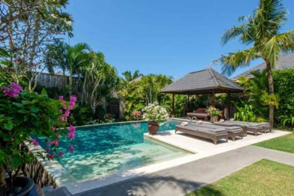Kejora Beachfront Estate Sanur -Stunning Villa Eleven Exterior foto
